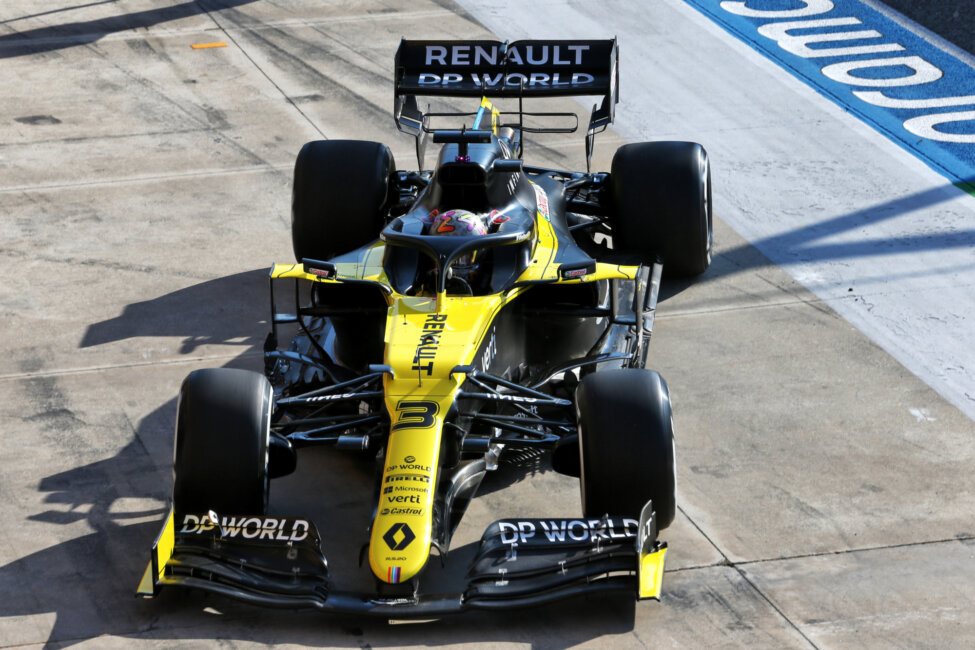 			© Renault
	