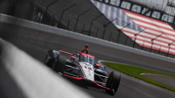 Front-row starter Power crashes out of Indy 500