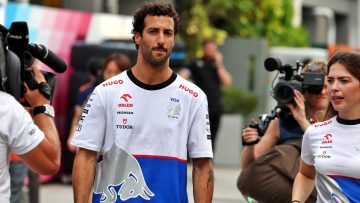 Steiner offers unusual theory behind sharp Ricciardo F1 decline