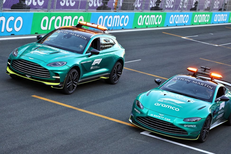 Aston Martin Safety Car F1 2023