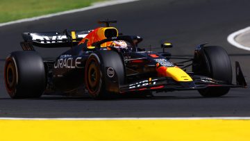 Rosberg aims criticism at Verstappen over 3am sim race