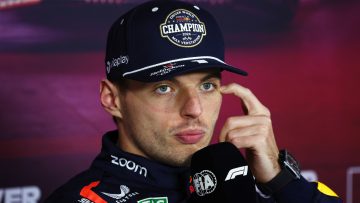 Verstappen urged to be selfish in debate over Red Bull future