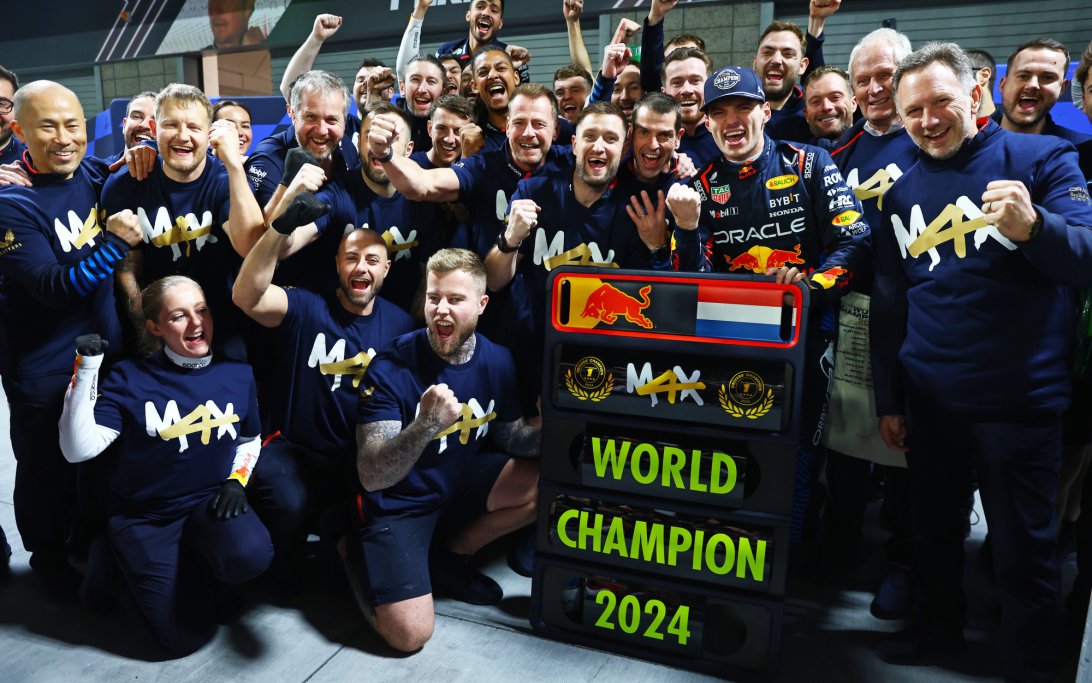 Verstappen team photo champion Las Vegas