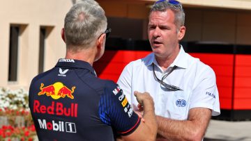 F1 champion provides explanation for shock race director exit