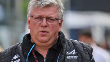 Alpine delivered damning F1 assessment by ousted boss Szafnauer