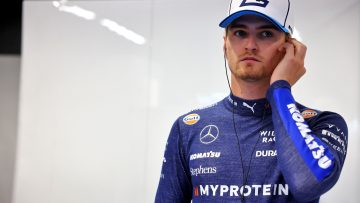 Axed Williams driver Sargeant announces racing return